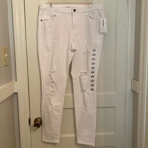 Mid-Rise Stretch Distressed Super Skinny Jeans